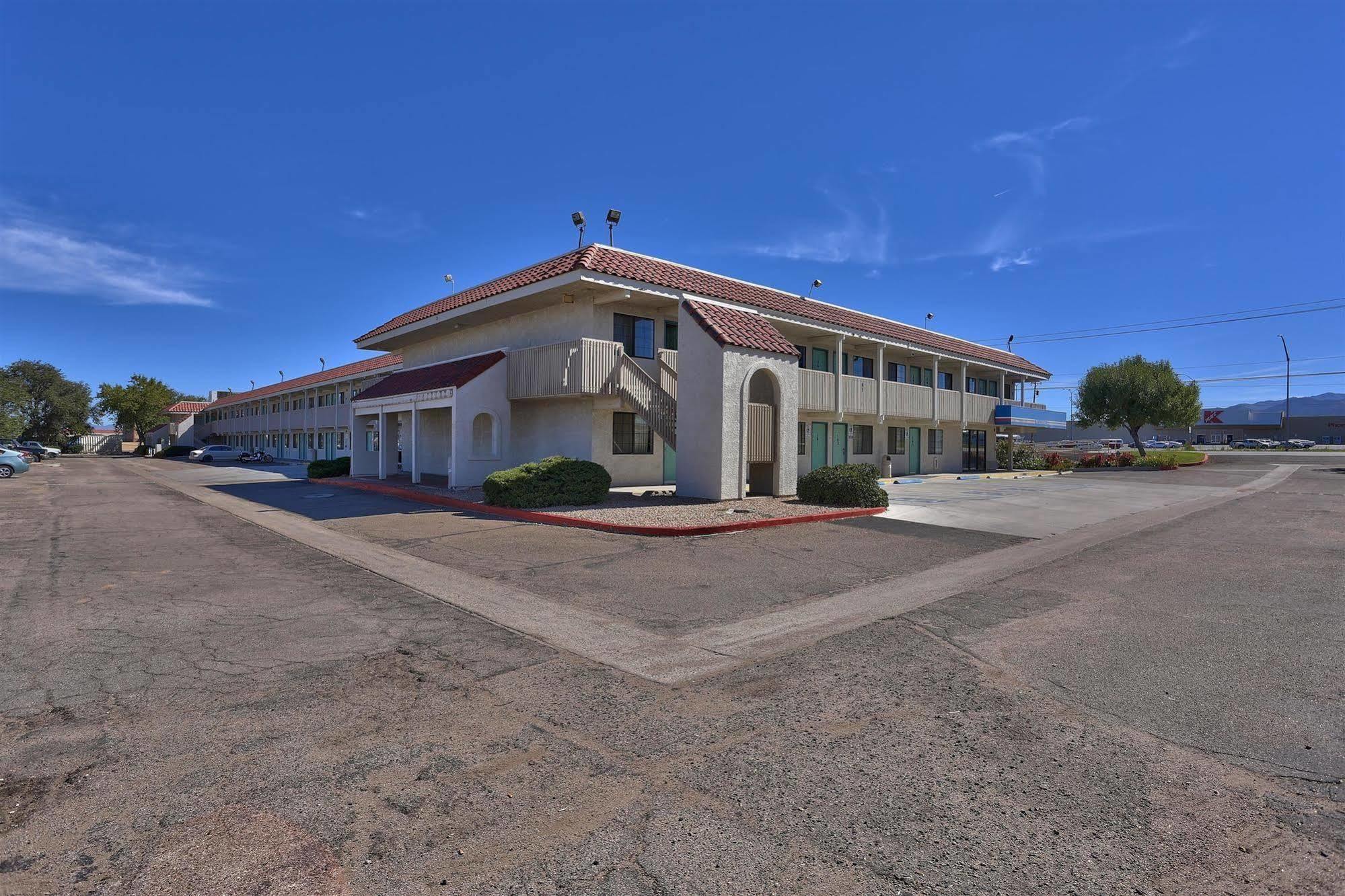 Motel 6-Kingman, Az - Route 66 East المظهر الخارجي الصورة
