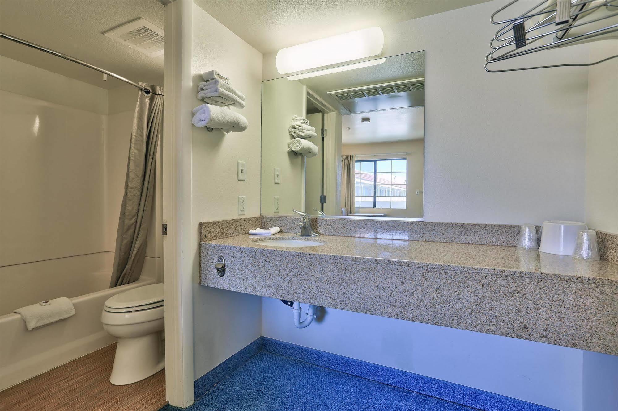 Motel 6-Kingman, Az - Route 66 East المظهر الخارجي الصورة