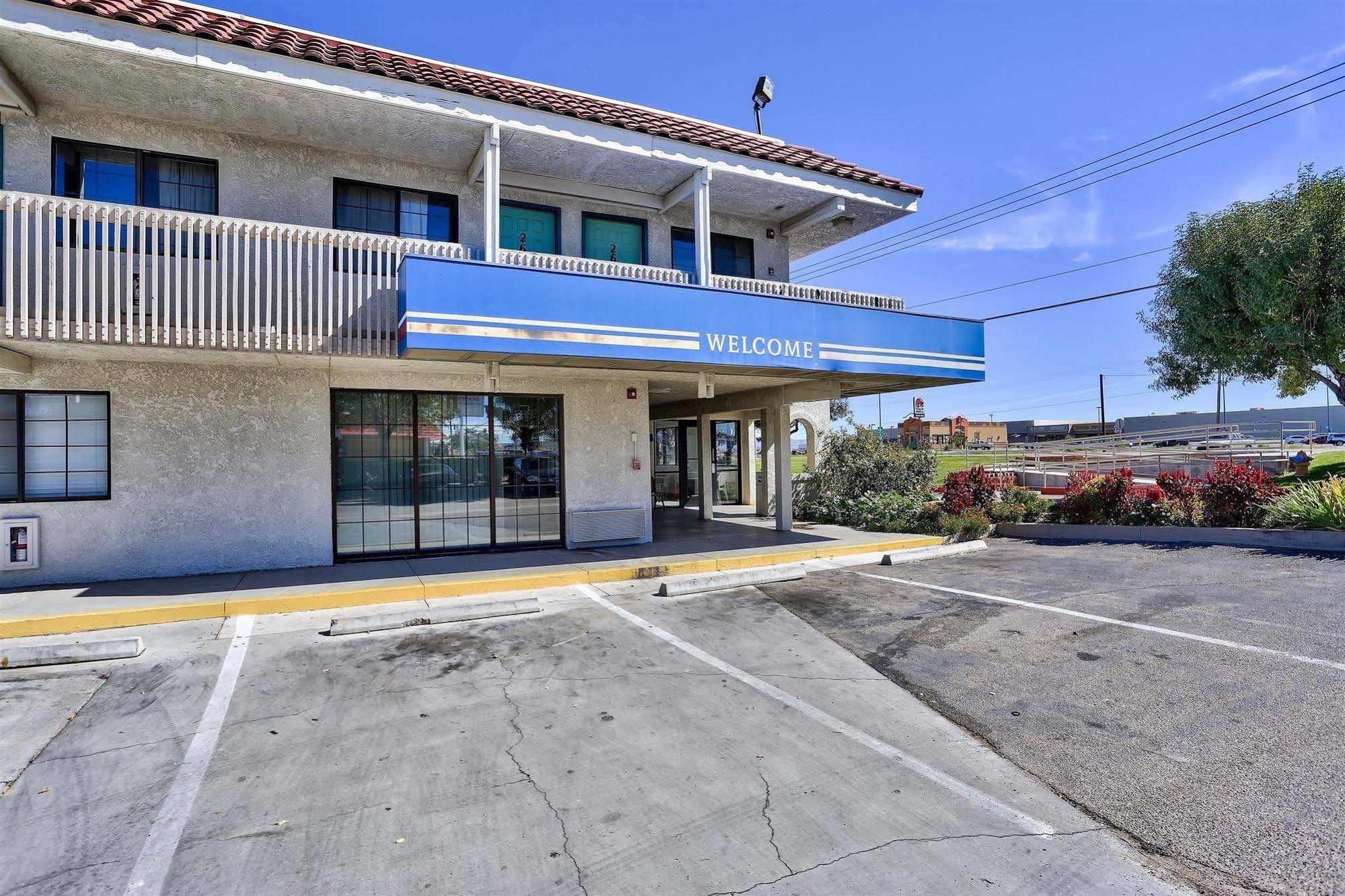 Motel 6-Kingman, Az - Route 66 East المظهر الخارجي الصورة