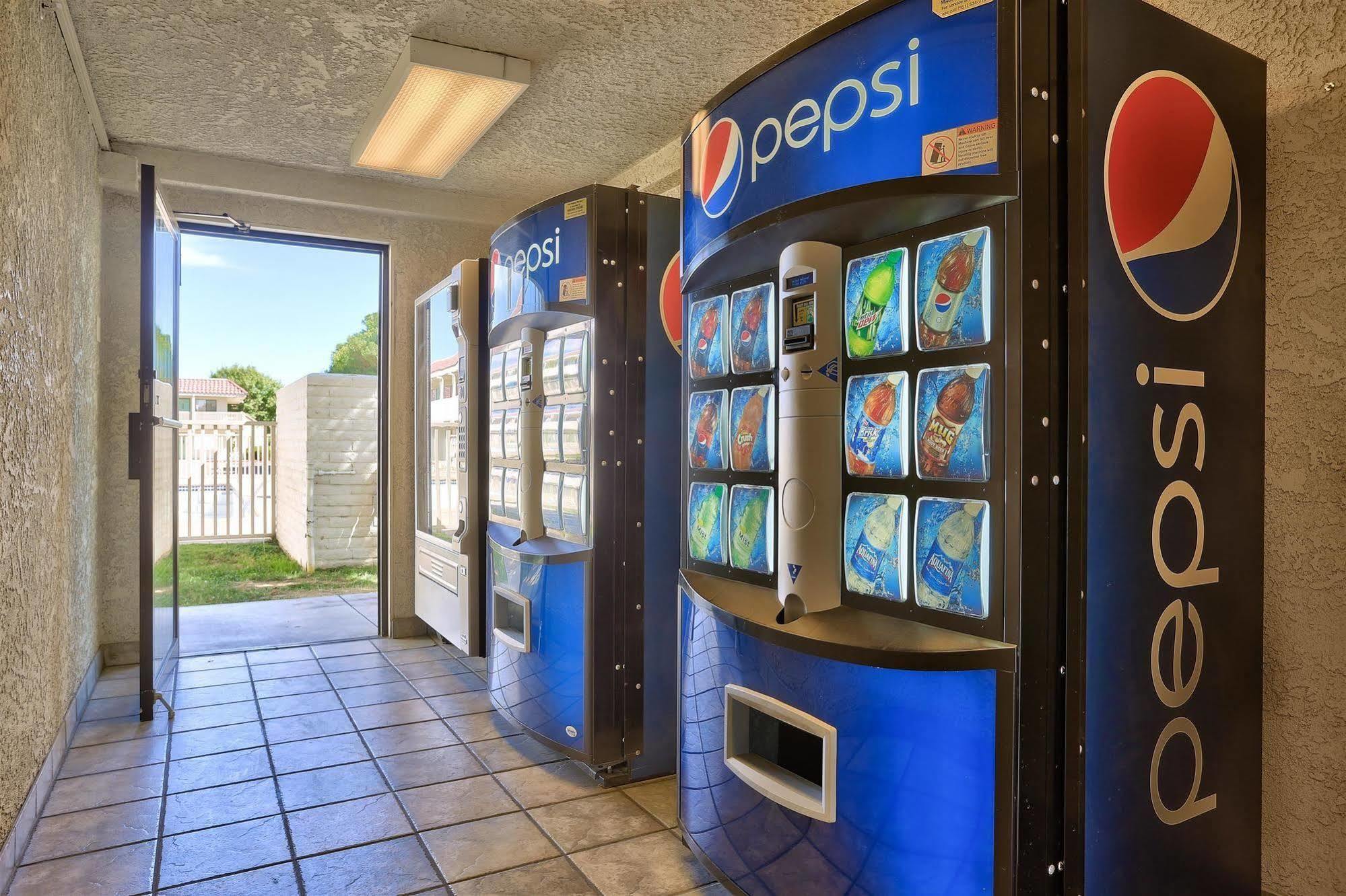 Motel 6-Kingman, Az - Route 66 East المظهر الخارجي الصورة